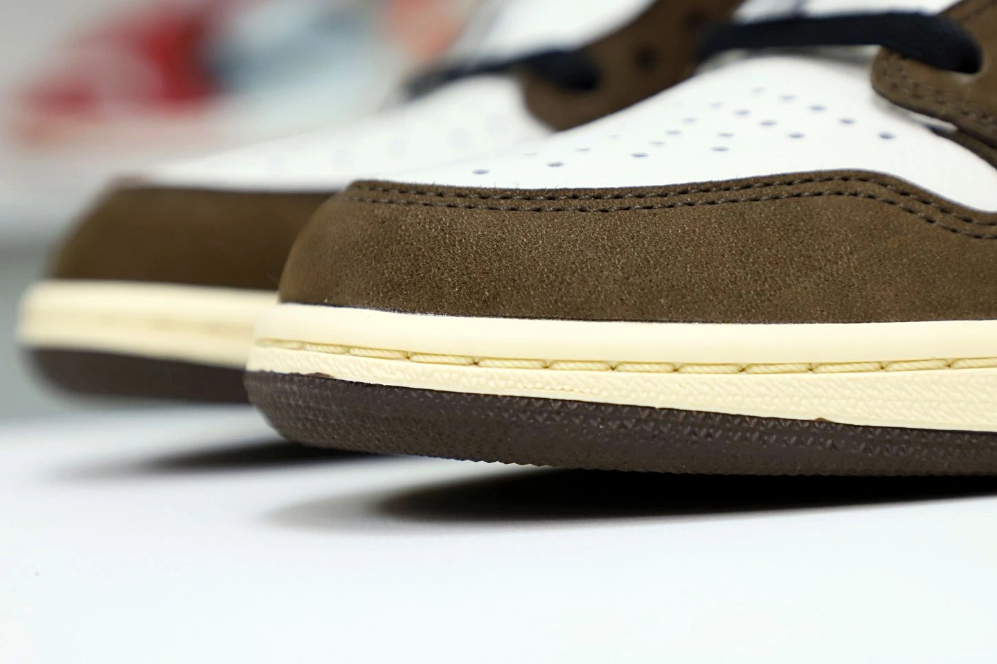 TRAVIS RETRO OG JORDAN 1 'MOCHA' AIR X SCOTT HIGH 0729
